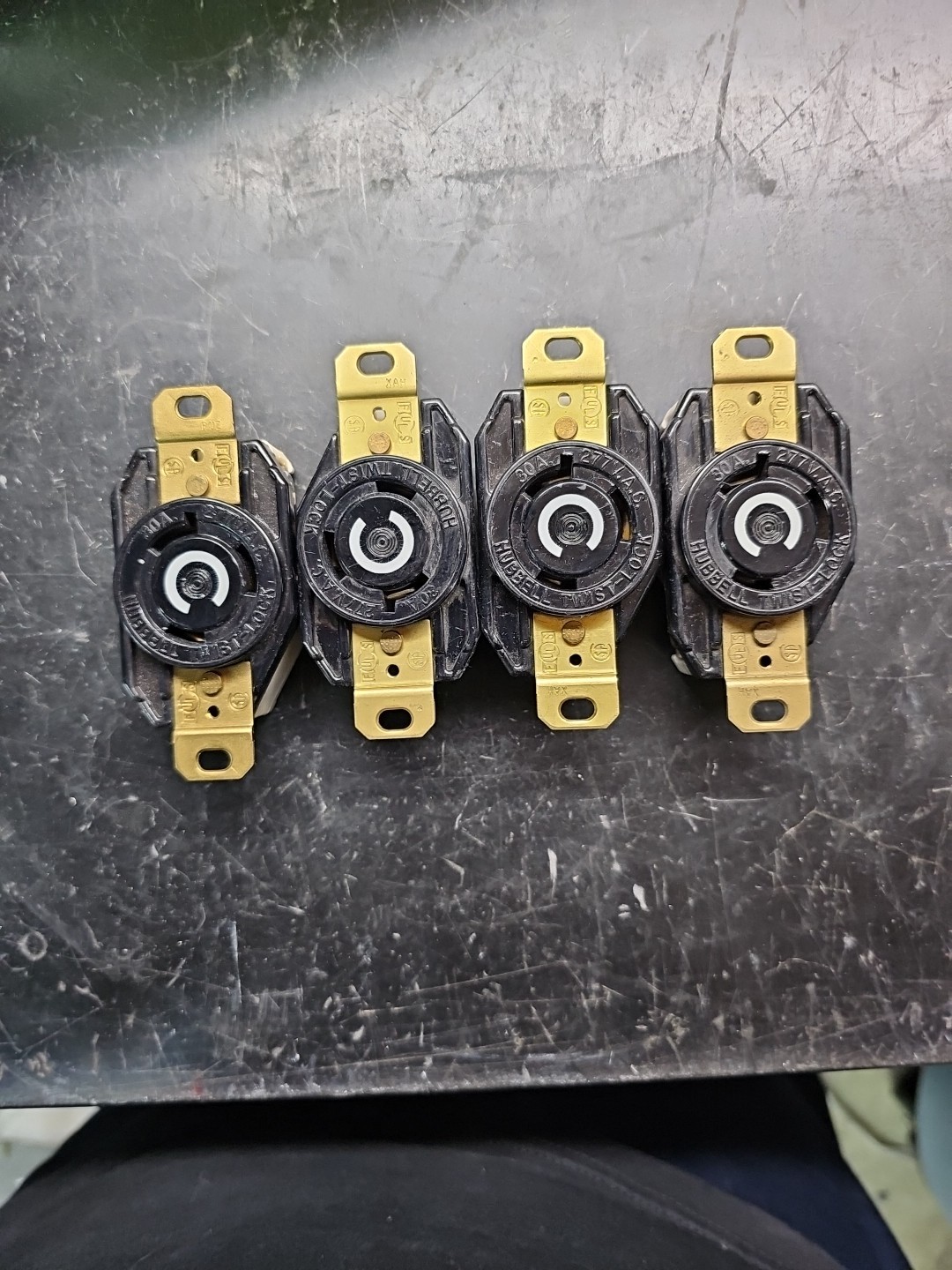 Lot 4 NEW HUBBELL HBL2630 TWIST-LOCK RECEPTACLE 277V 30A GROUNDING NEMA L7-30R