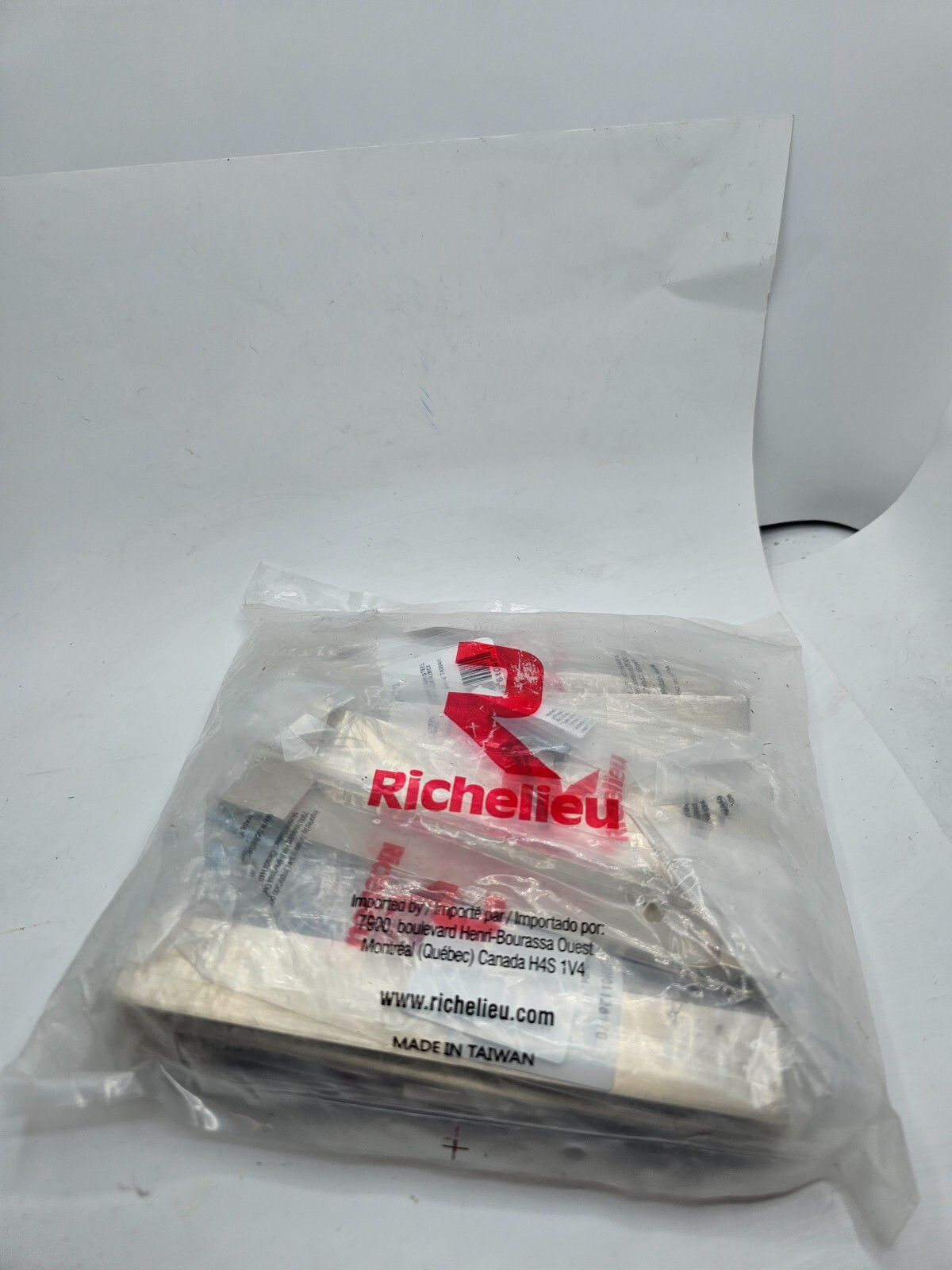 (QTY 10) Richelieu Contemporary Metal Pull 128mm Stainless Steel BP13101128170