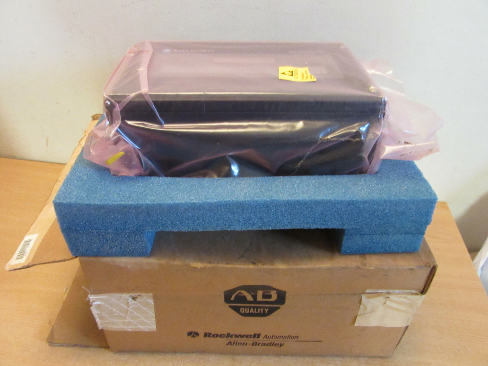 Allen Bradley AB Bar Code Decoder Industrial Control system 2755-ds1a NEW
