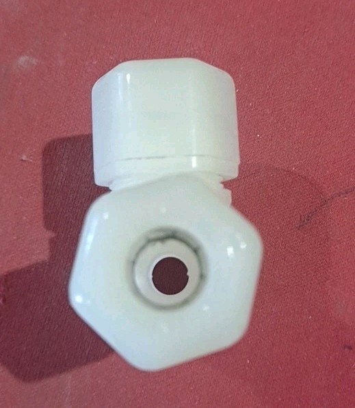 Parker 3/8″ x 3/8 x 3/8″ PVC Tee P# 412 BB 4 15