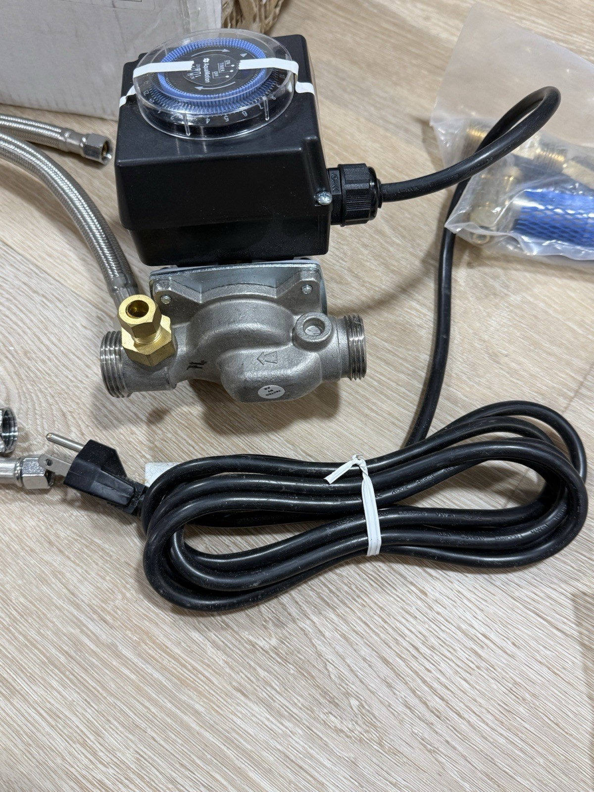 NEW APCOM TV1 Instant Hot Water Recirculating Pump Tankless Water Heaters READ
