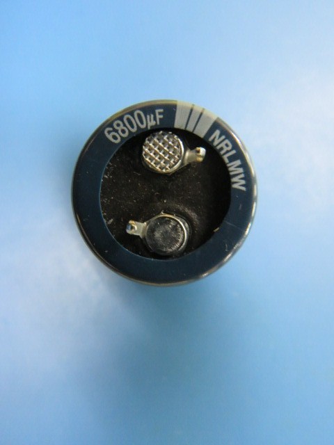 NIC COMPONENTS CORP NRLMW682M16V22X25(4MMLL)F Qty of 5 per Lot 6800 MFD 16V +/-