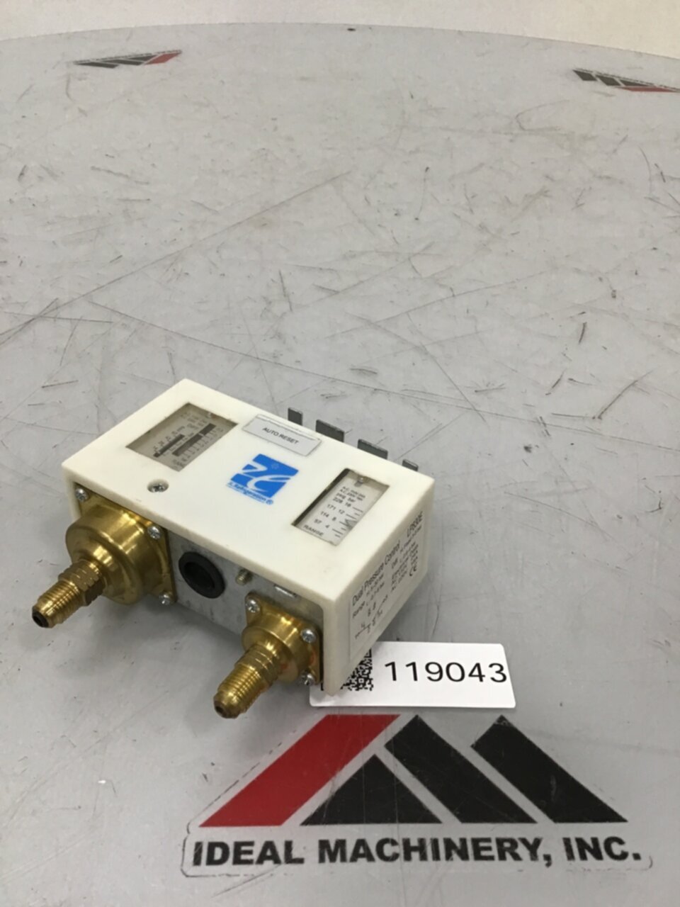 JL REFRIGERATION Dual Pressure Control LP830E Used #107019