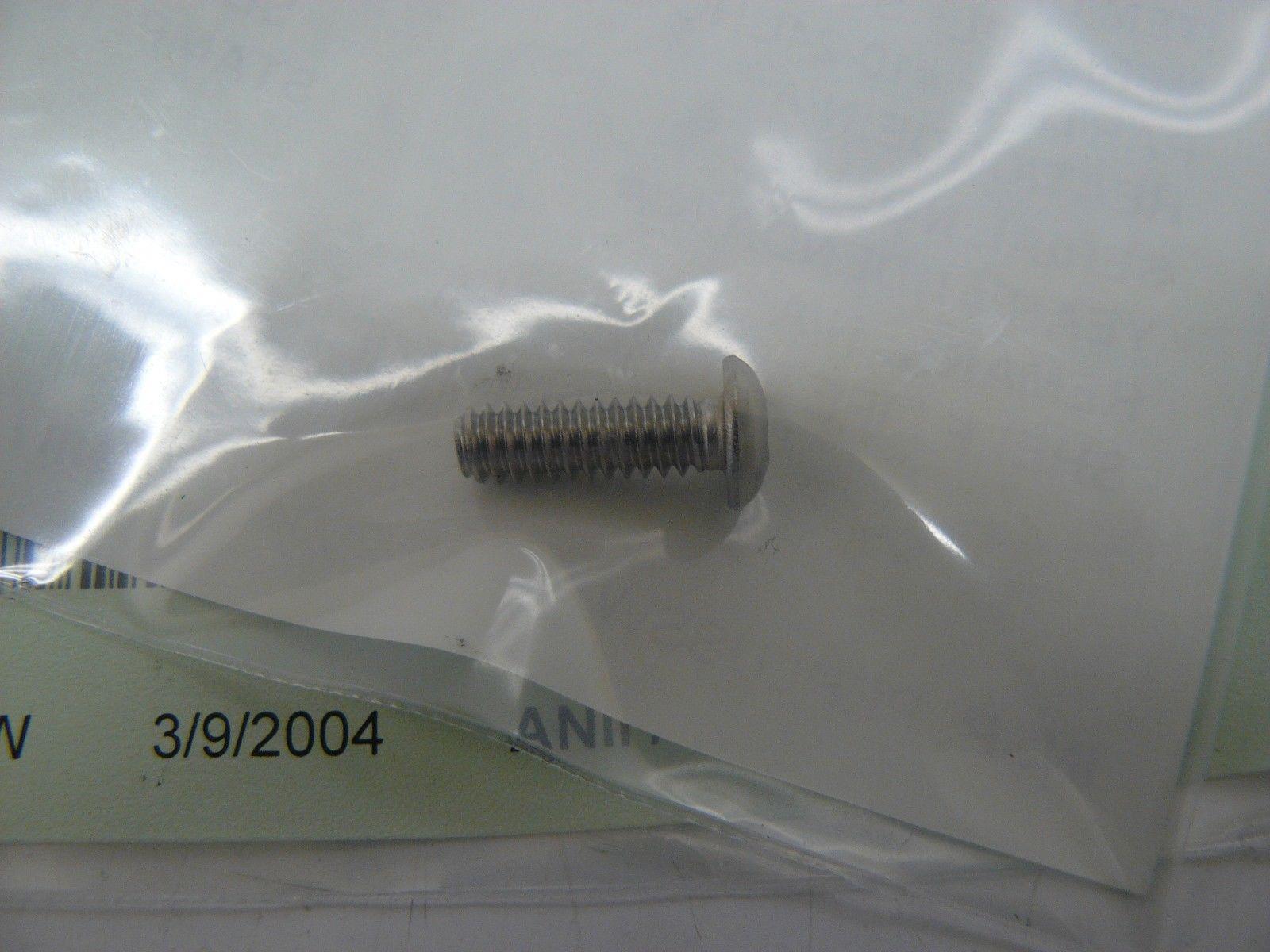 LOT OF 10 SCIENTECH NES INC #10-24UNC-3AX 5/8 SCREWS 18-8 STAINLESS STEEL