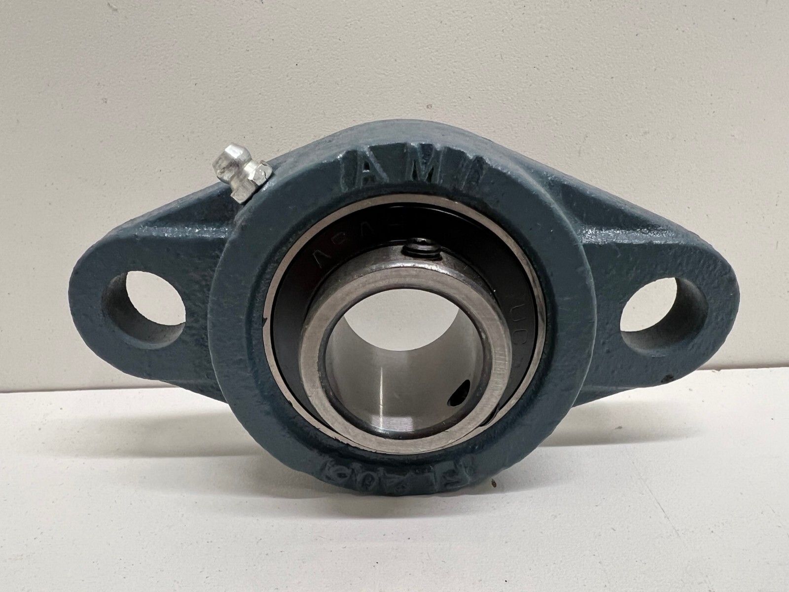 NEW IN BOX! AMI BEARINGS 2-BOLT FLANGE BEARING UCFL205