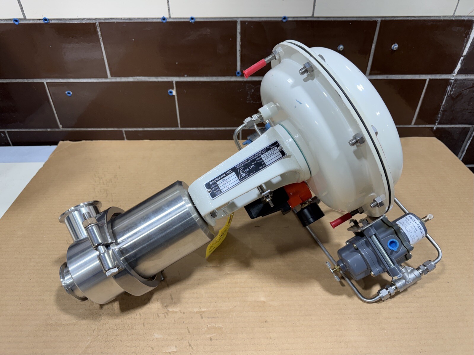*NEW* Baumann Fisher Rosemount 54-84 431SA 30VDC 7-13 PSI Valve