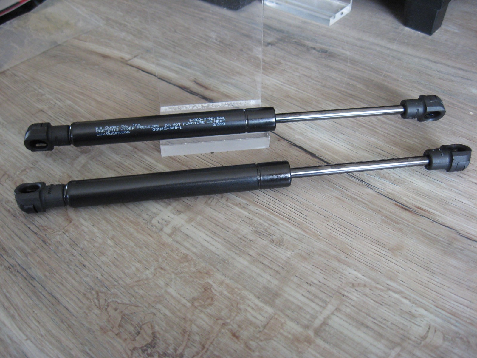 NEW Pair Guden GGN43-040-L Gas Shock Cylinder Dampers EF120 Ends – Duke 524305