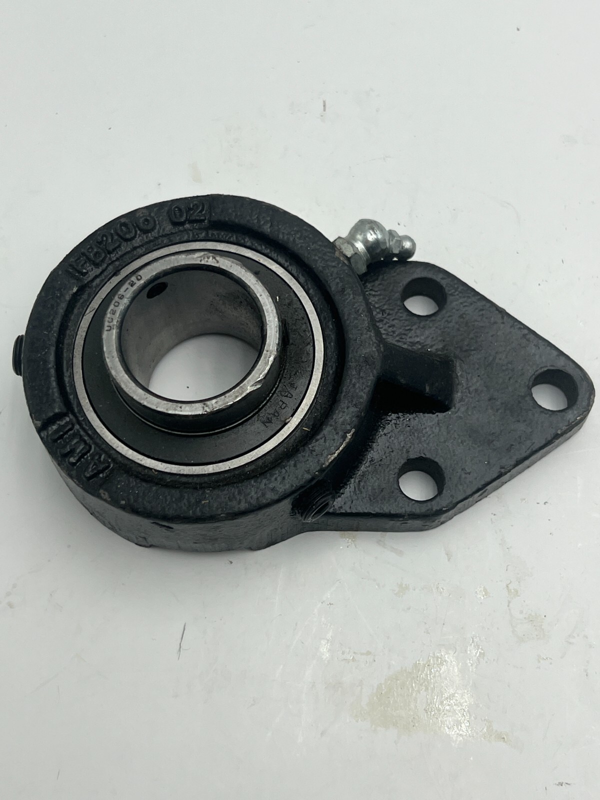 AMI FB206-02 HOUSING UNIT W/ UC206-20 BEARING 2J B