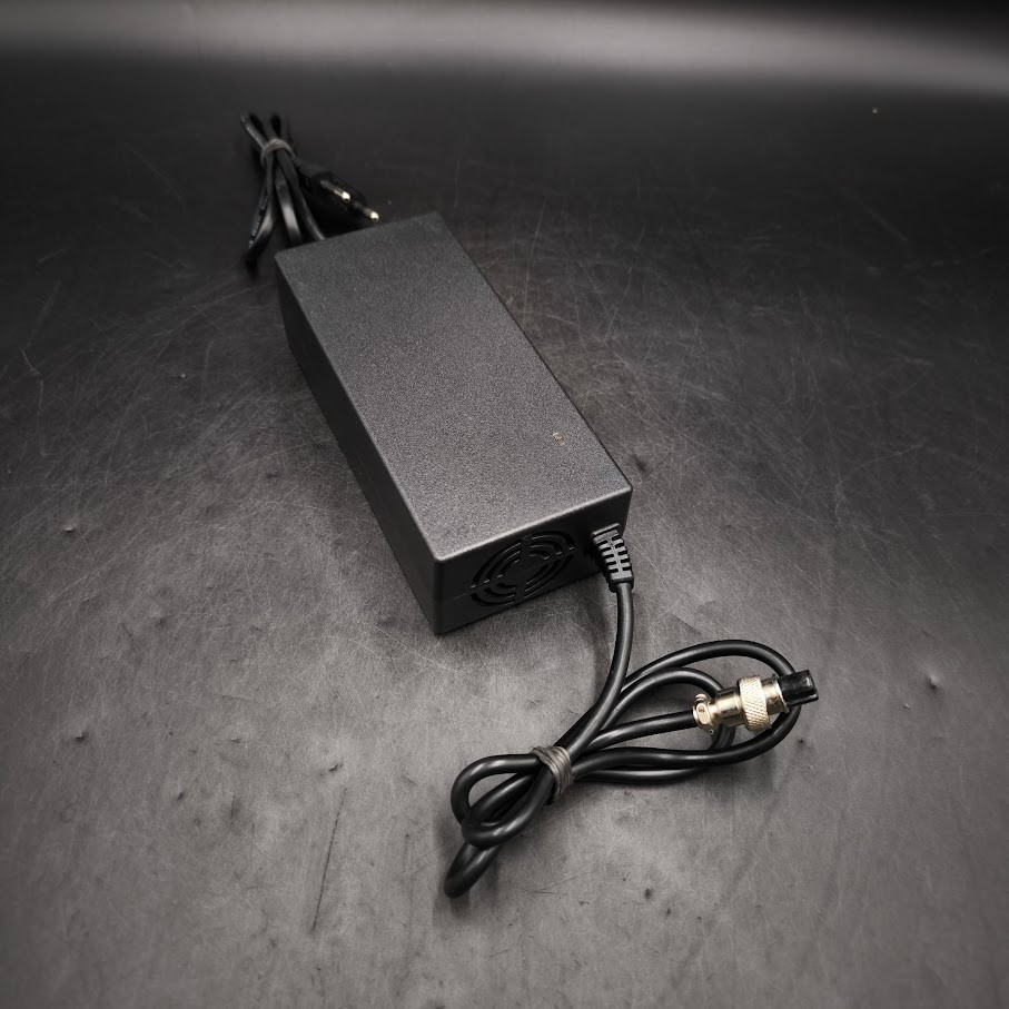 Shenzhen Jingyuecheng JYC-13P03-80W-B Lithium Battery Charger 42V-2A Working