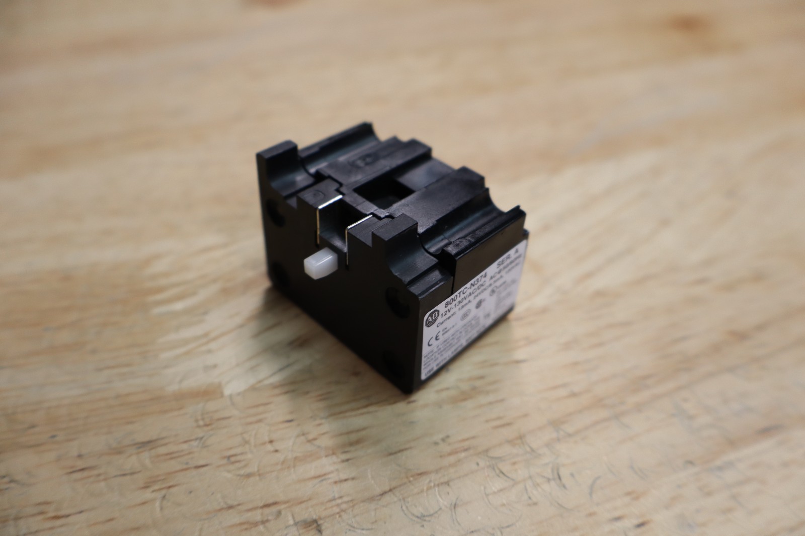 Allen Bradley 800TC-N374 SER. A Led Module 800TCN374