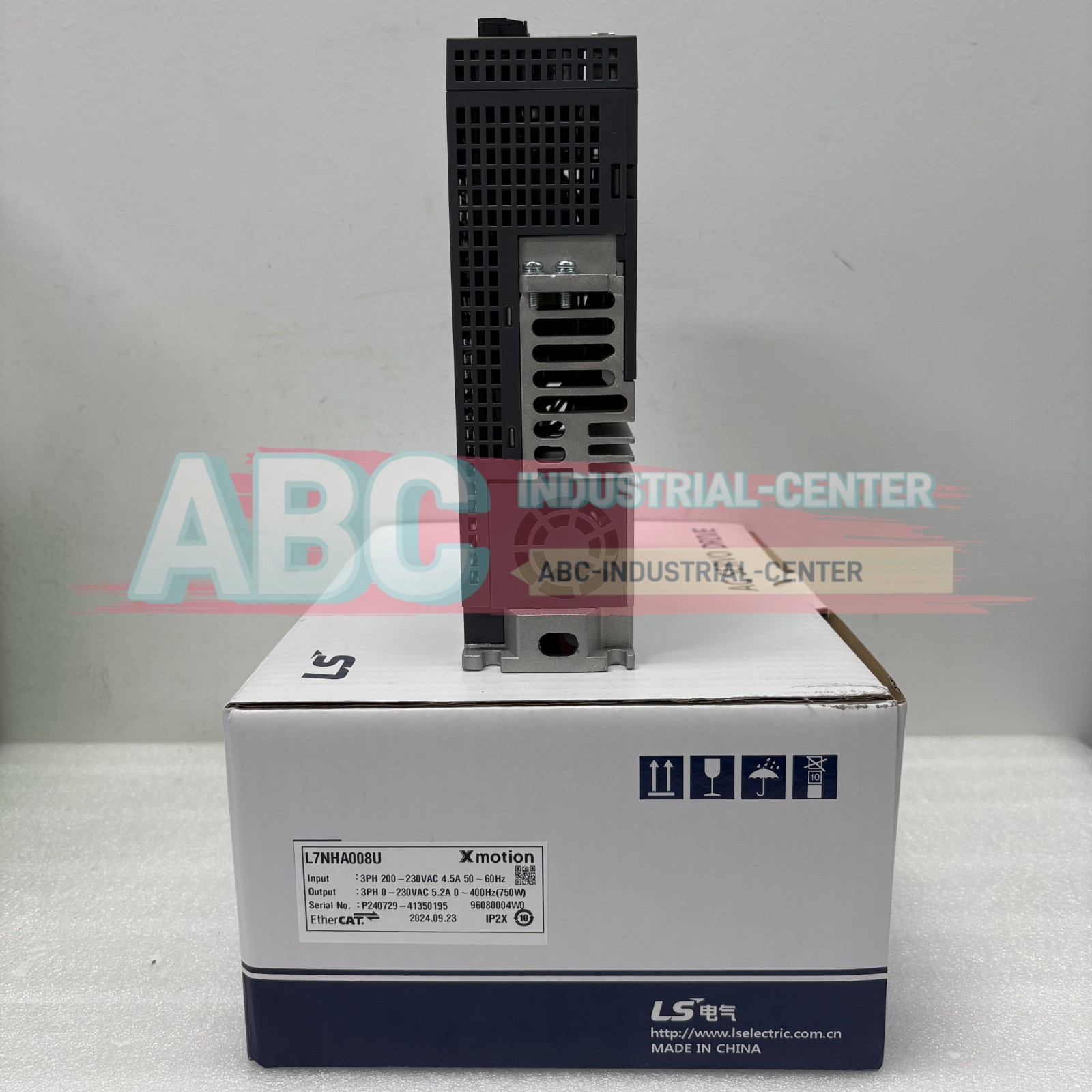 1PCS New LS L7NHA008U servo driver#