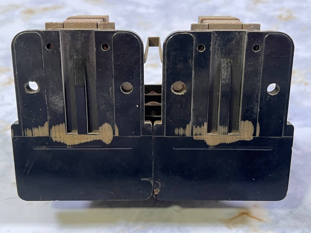 Furnas Electric Co. Amp Reversing Contactor – 44EA104516F