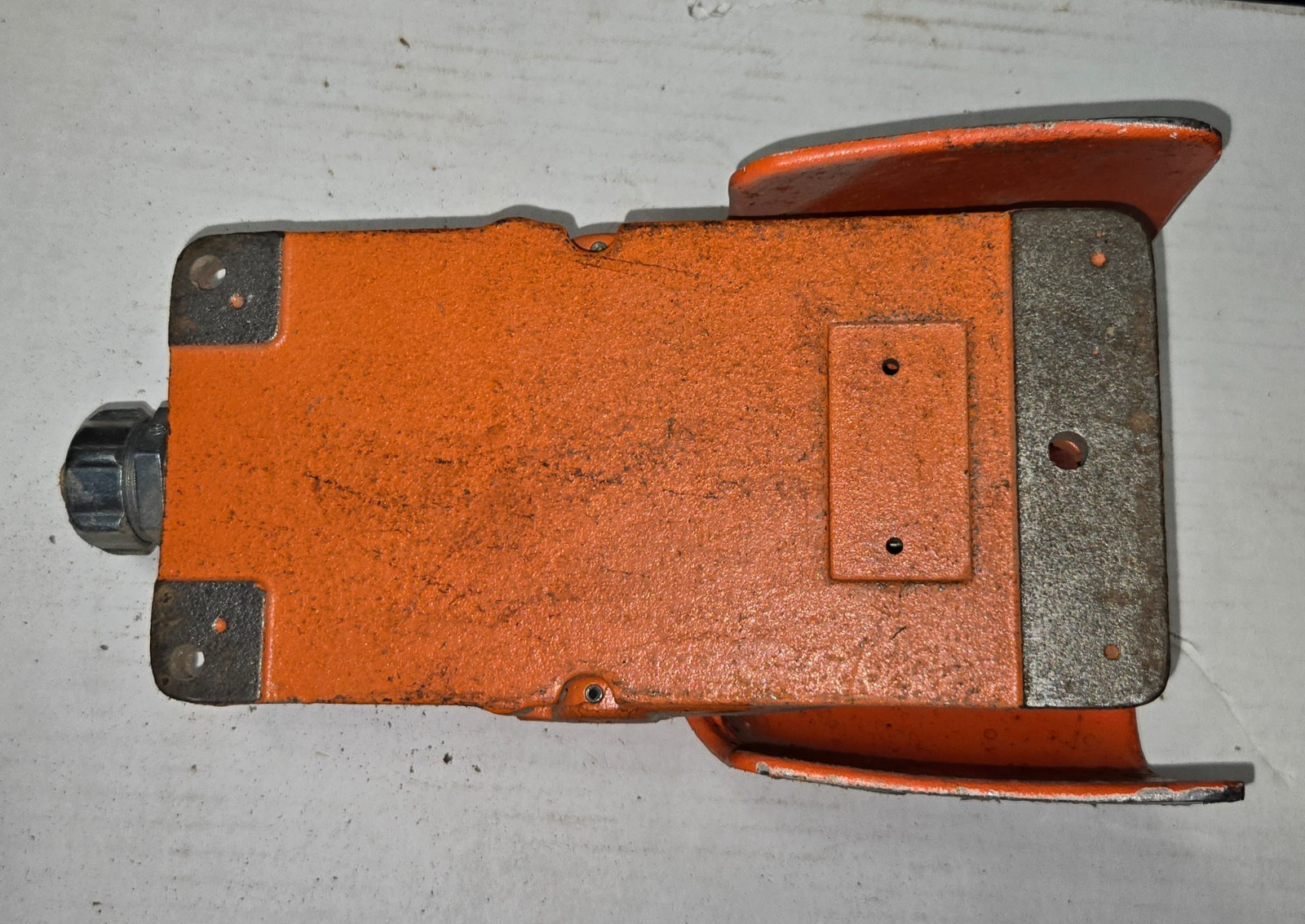 LineMaster 571-DWH Hercules Foot Switch 1