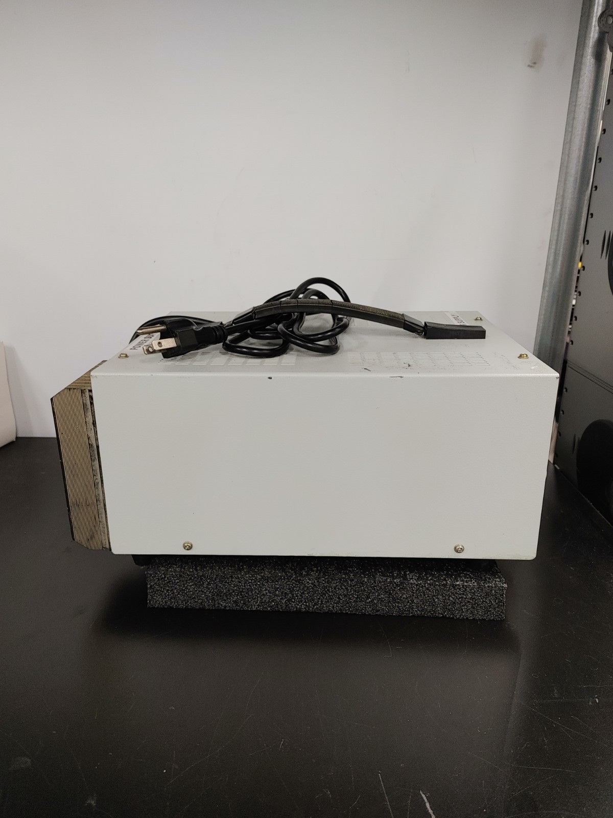 GLOBAL SPECIALTIES INSTRUMENTS 1332A DC Power Supply