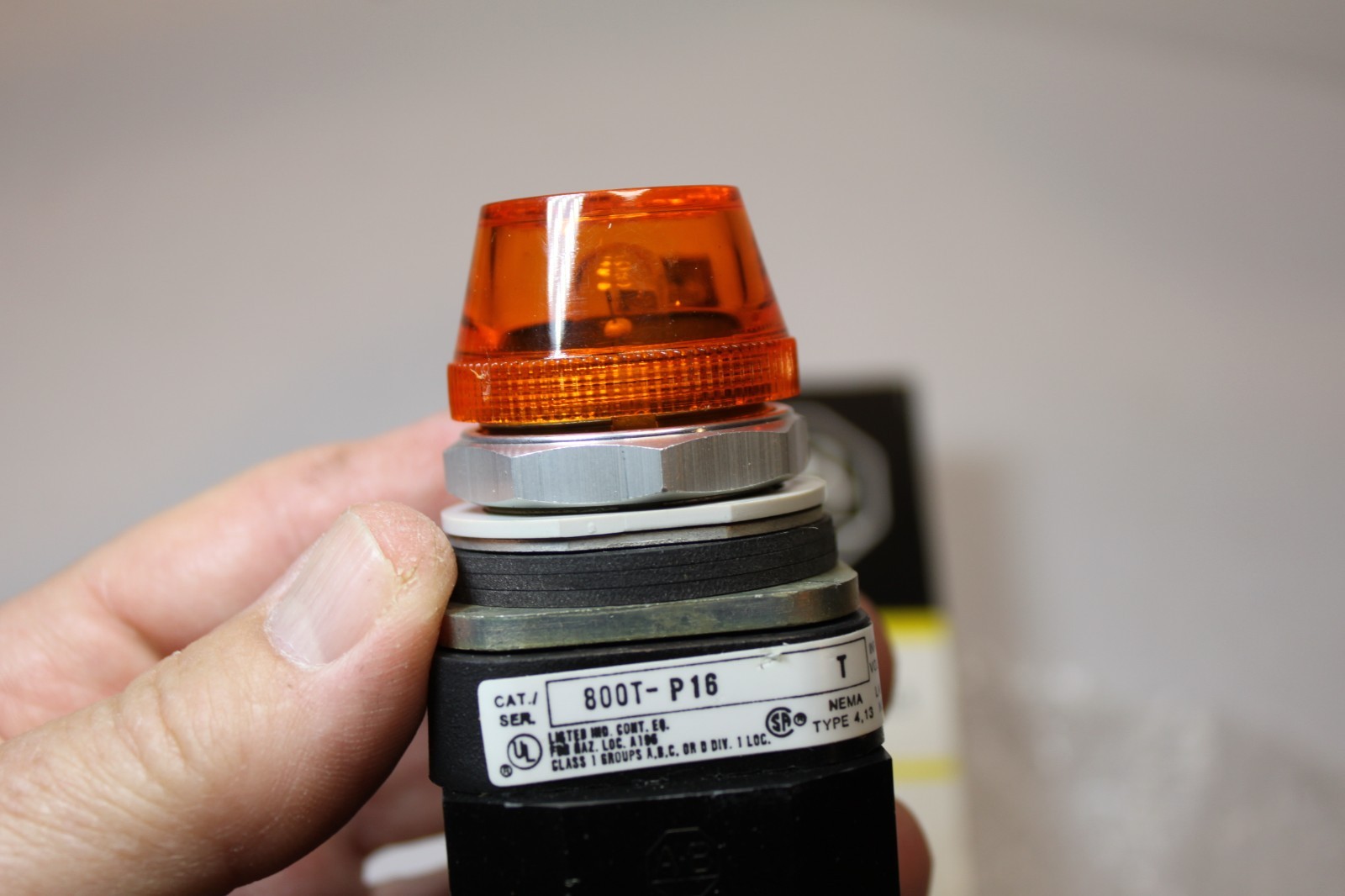 Allen Bradley A-B 800T-P16 Amber Pilot Light 800TP16 120V NIB NEW