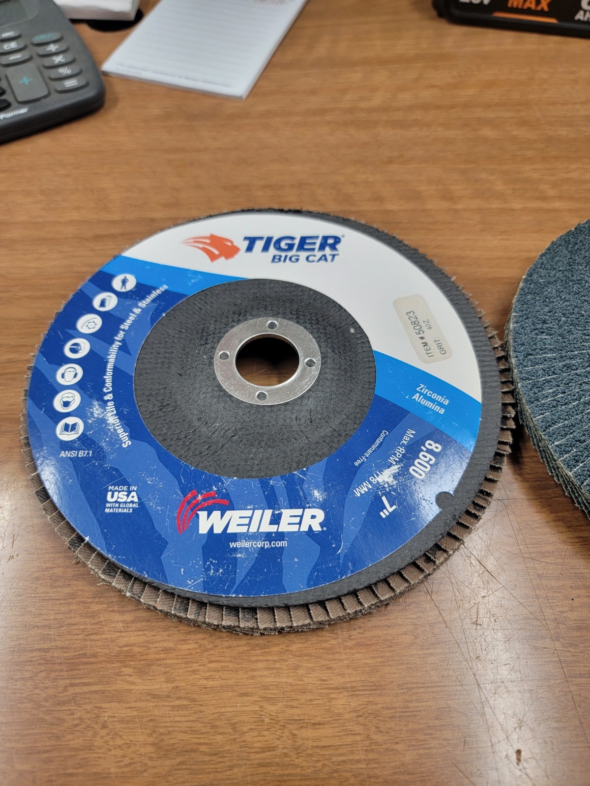 Weiler 50823 Big Cat 7″ 40 Grit Abrasive Flap Disc Type 27 Zirconia Alum, 2pk
