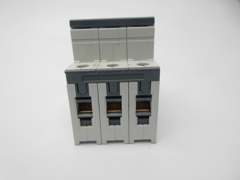 SIEMENS 5SY4302-7 400V 2A NSNP