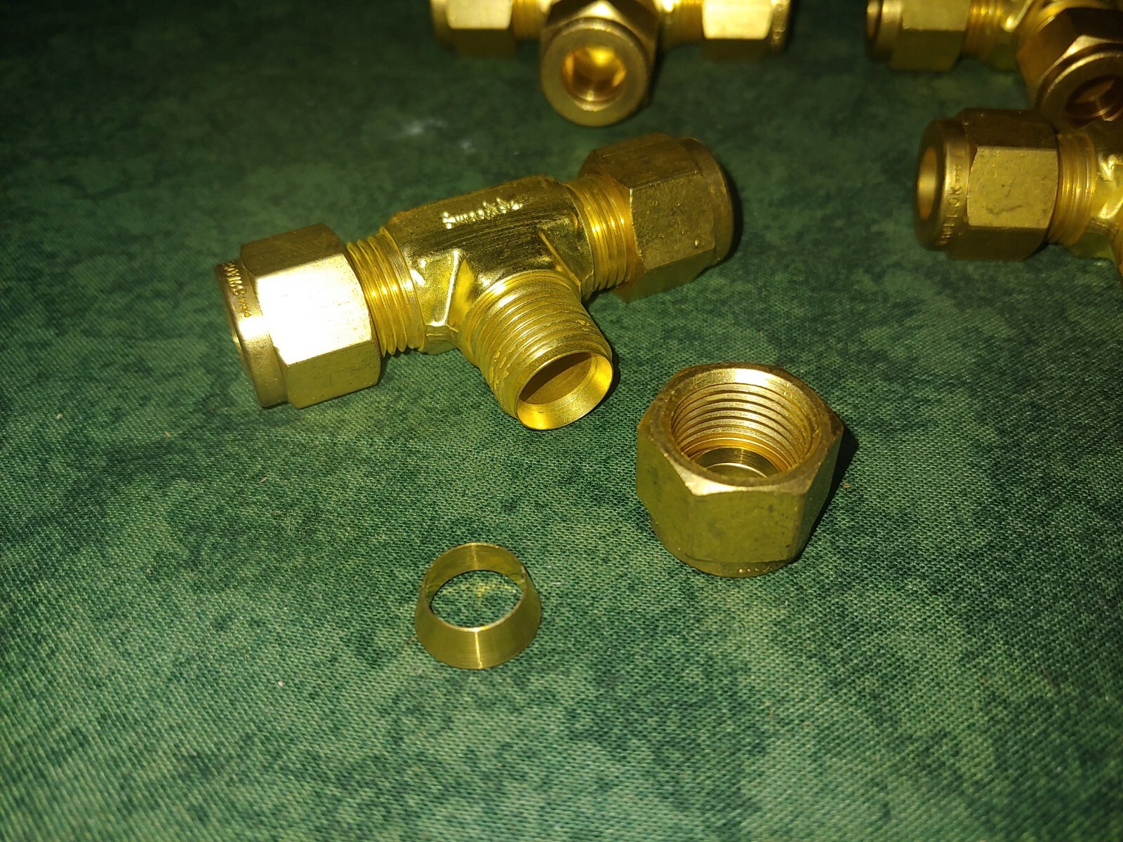 One (1) Swagelock 3/8″ Brass Compression “Tee” Fitting (44925-A10)