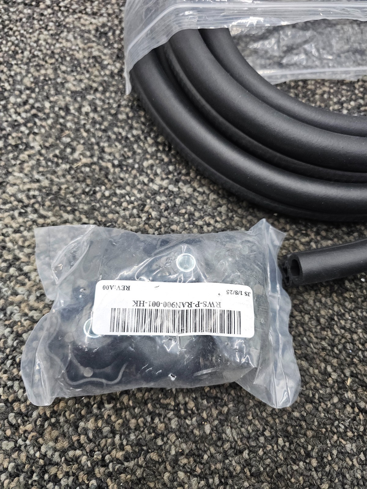 WSC-RS-BULB-2-4050 Super ATV Aluminum Trim Bulb Seal Black 3/8″ x 14′