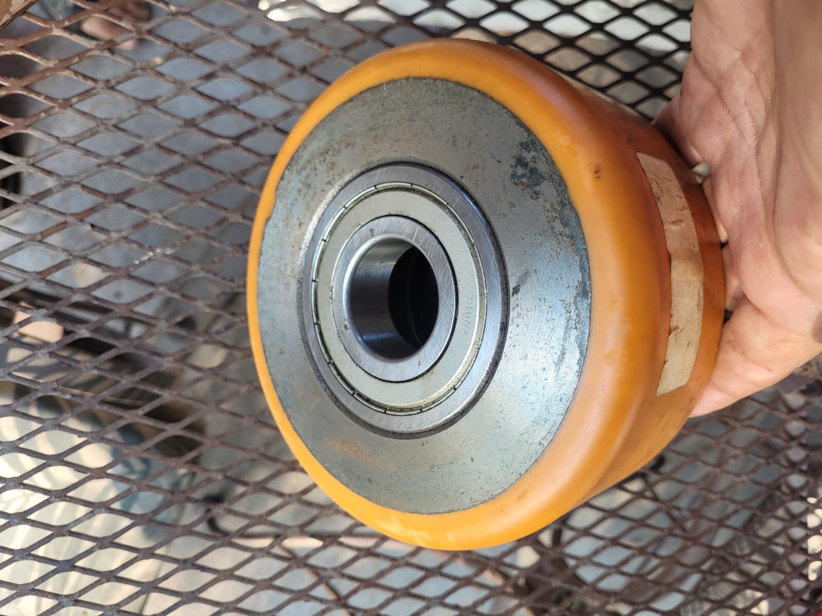 CROWN FORKLIFT WHEEL 302 COMPOUND ORANGE INTEGRITY PARTS SYSTEM