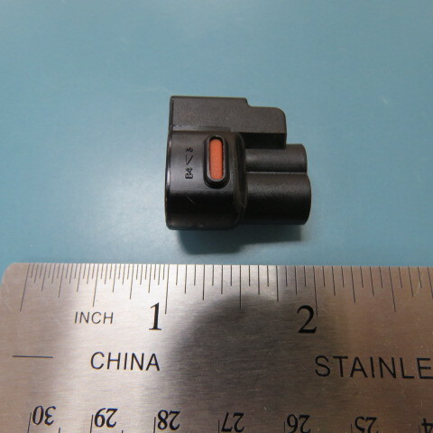 YAZAKI 7223-9328-30 Qty of 25 per Lot 2-POSITION FEMALE CONNECTOR