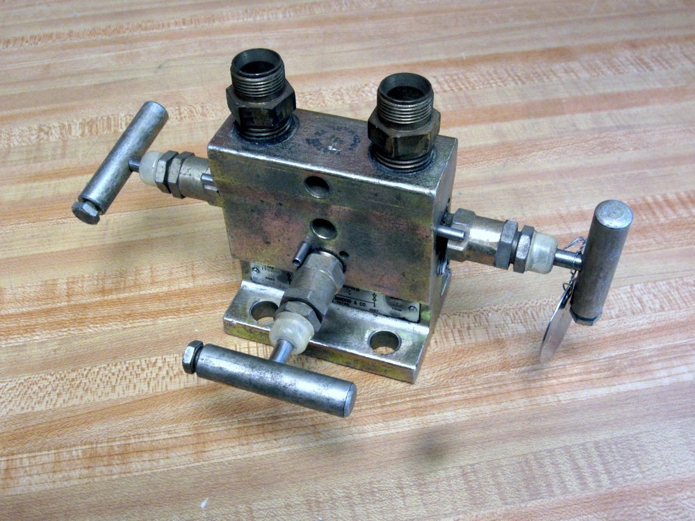 Anderson-Greenwood & M4TVDC-4 Valve Manifold 2-2550-750
