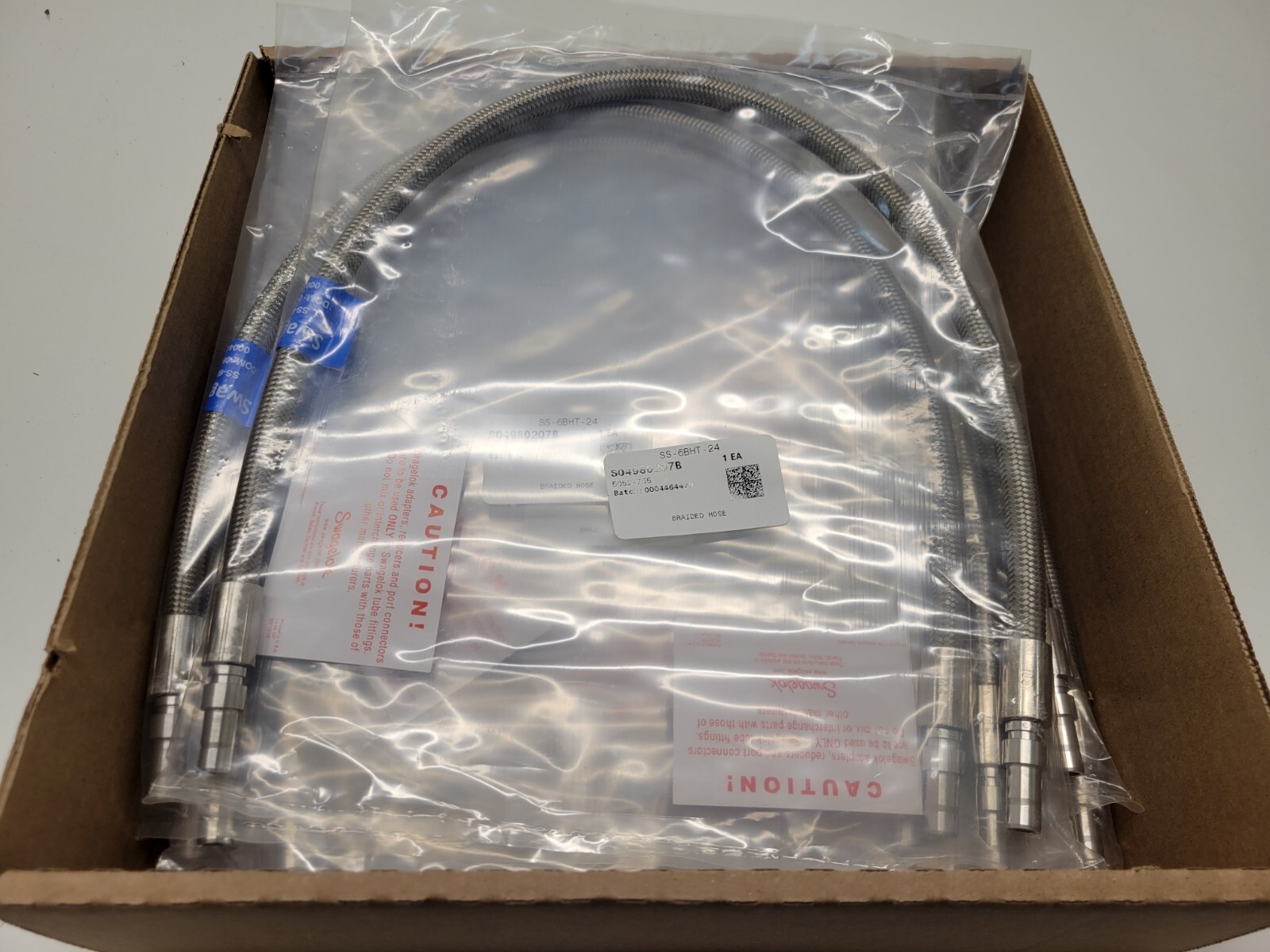 LOT OF (10) NEW IN BOX! SWAGELOK SS BRAIDED HOSE ASSEMBLY SS-6BHT-24