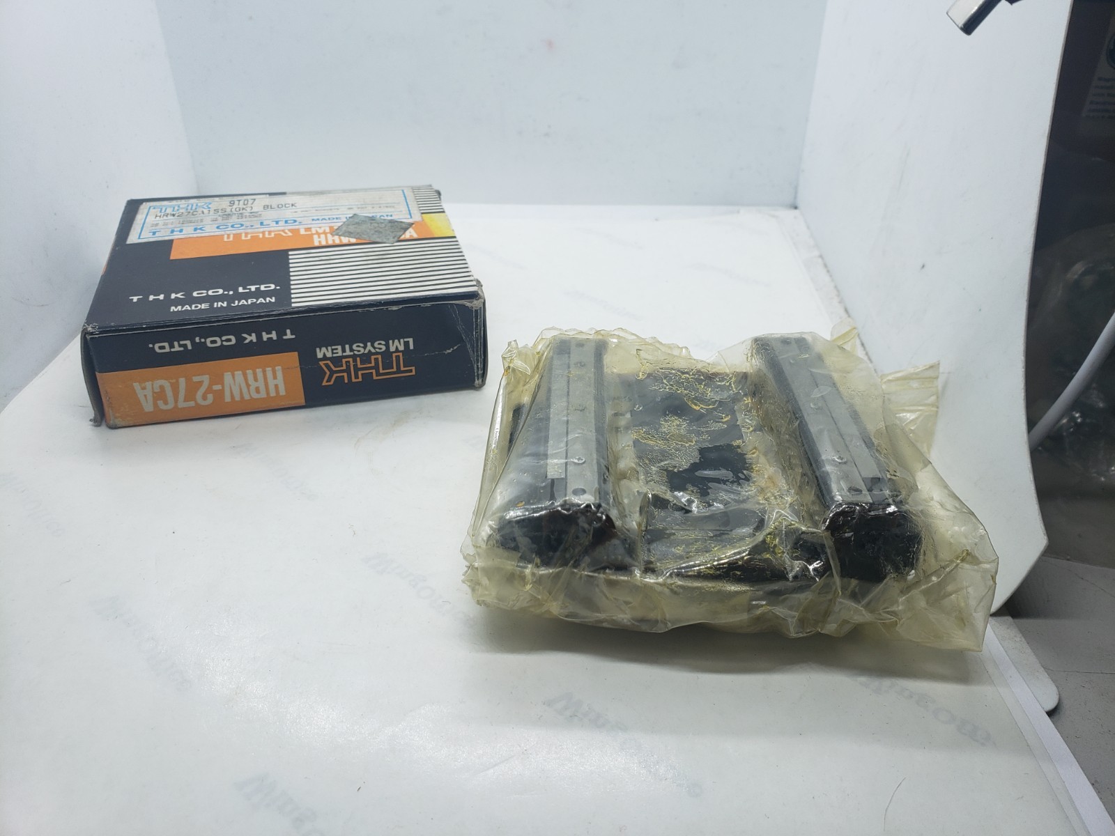 THK HRW27CA1SS LINEAR BLOCK BEARING, NIB