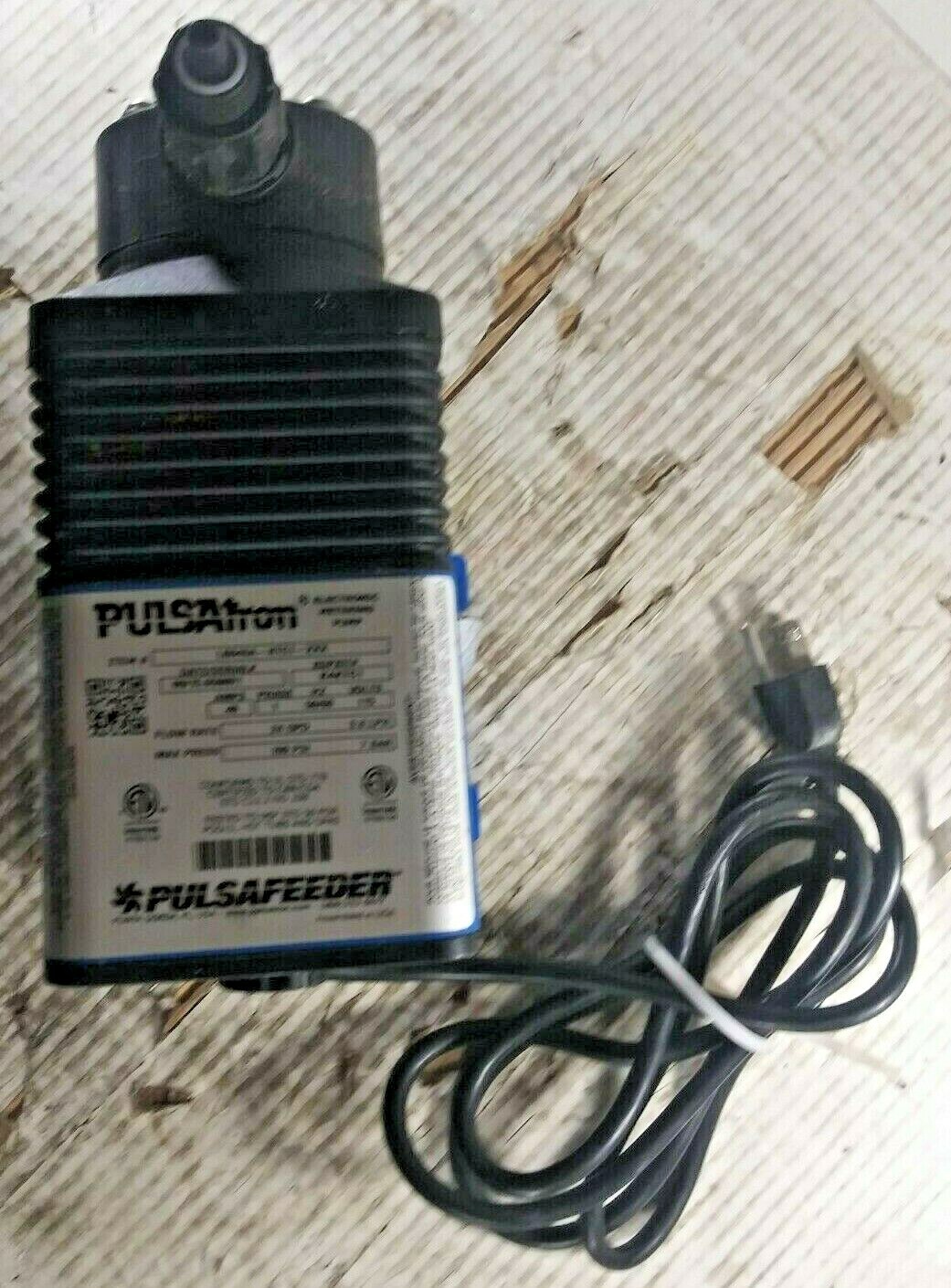 1 USED PULSAFEEDER LB04SA-KTC1-XXX ELECTRONIC METERING PUMP ***MAKE OFFER***