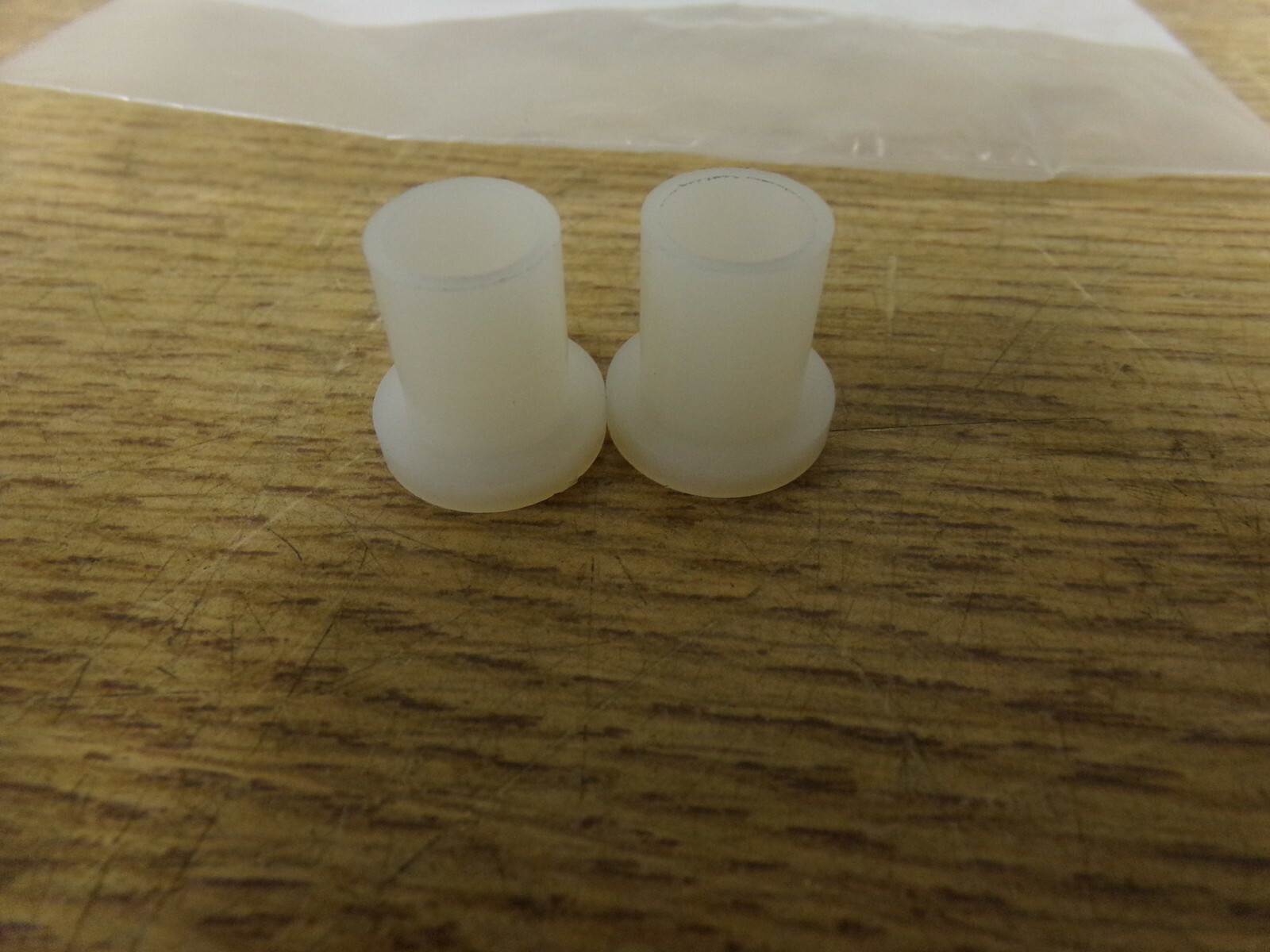 NEW Flanged Bush K.00003.919.72.00 100075005 1027-1 Lot of 2 *FREE SHIPPING*
