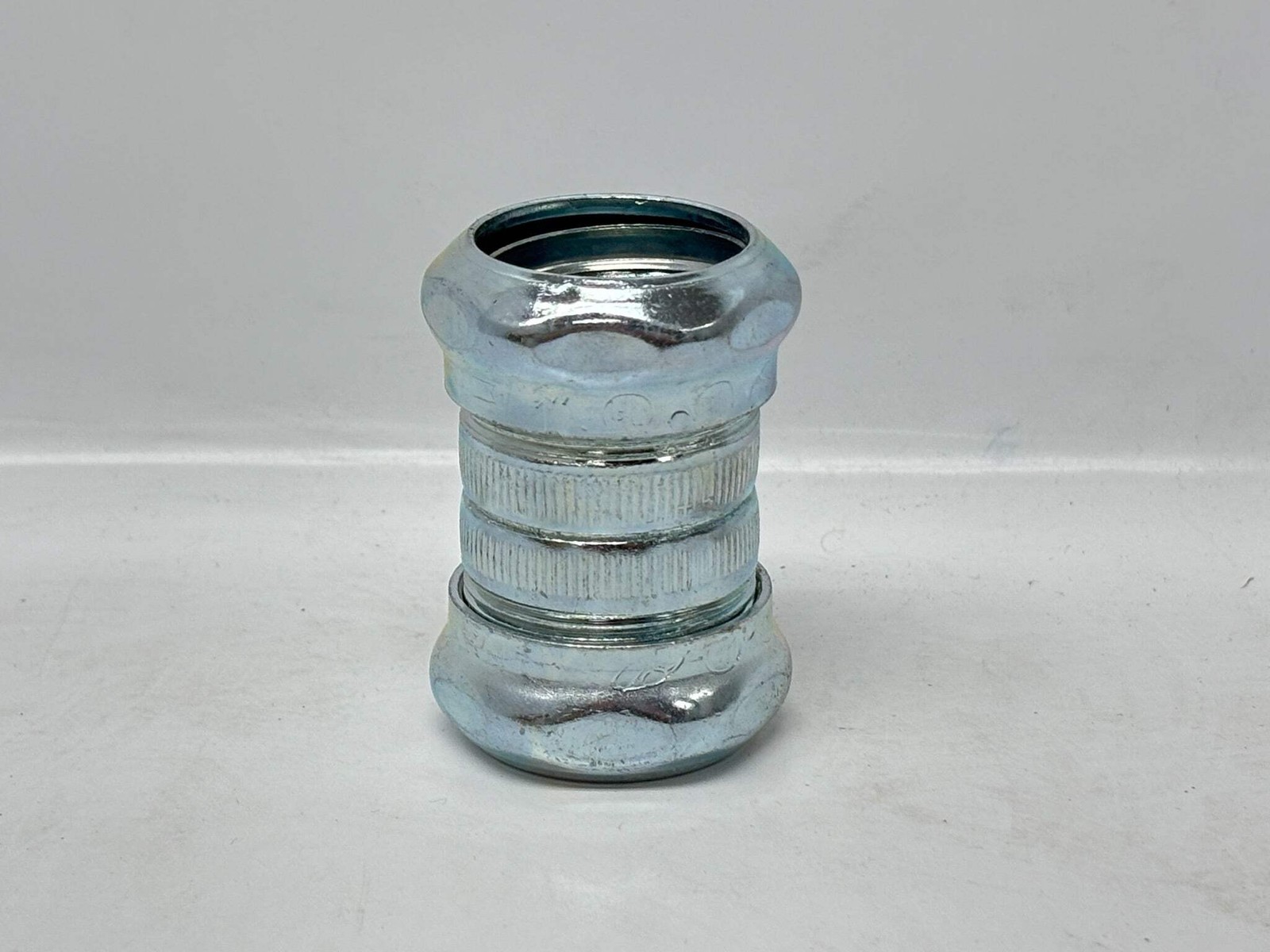 25 PK RACO 2924RT 1″ EMT Raintight Compression Coupling, Steel