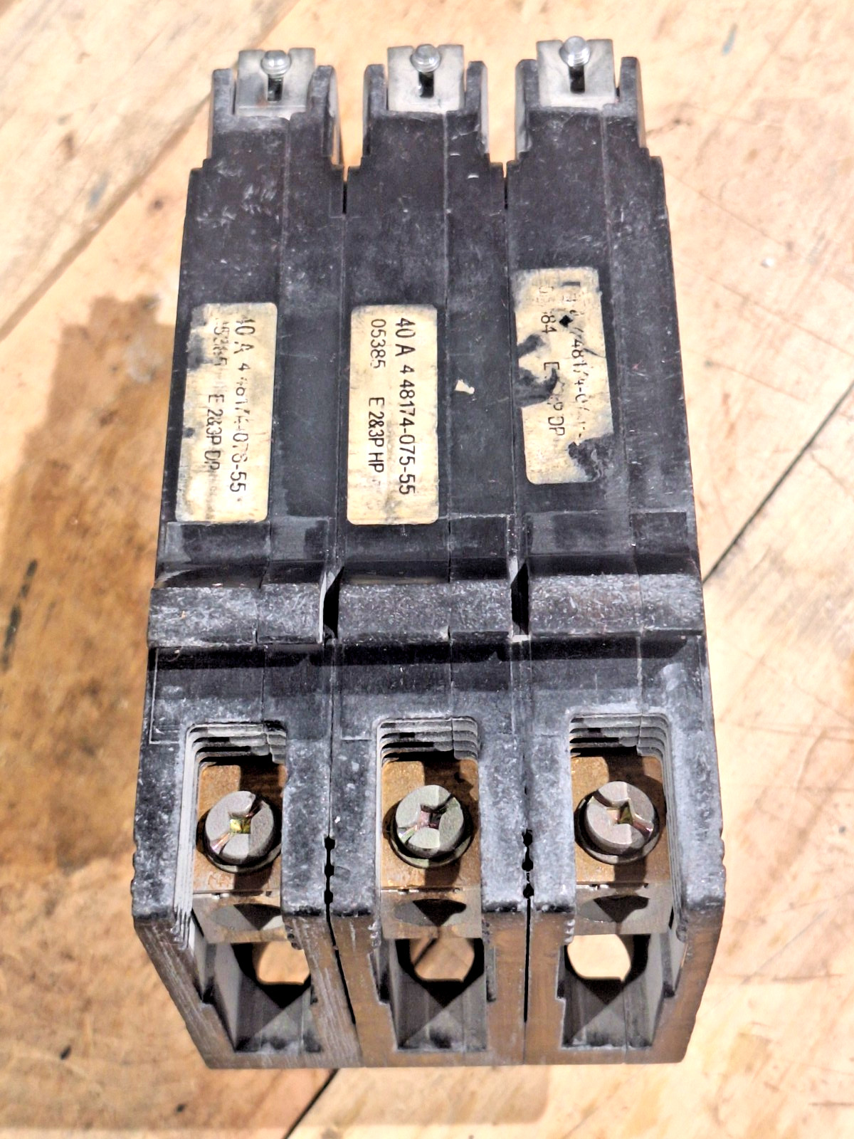SQUARE D EDB34040 CIRCUIT BREAKER 40A 3P 480Y/277V USED CONTINUITY TESTED