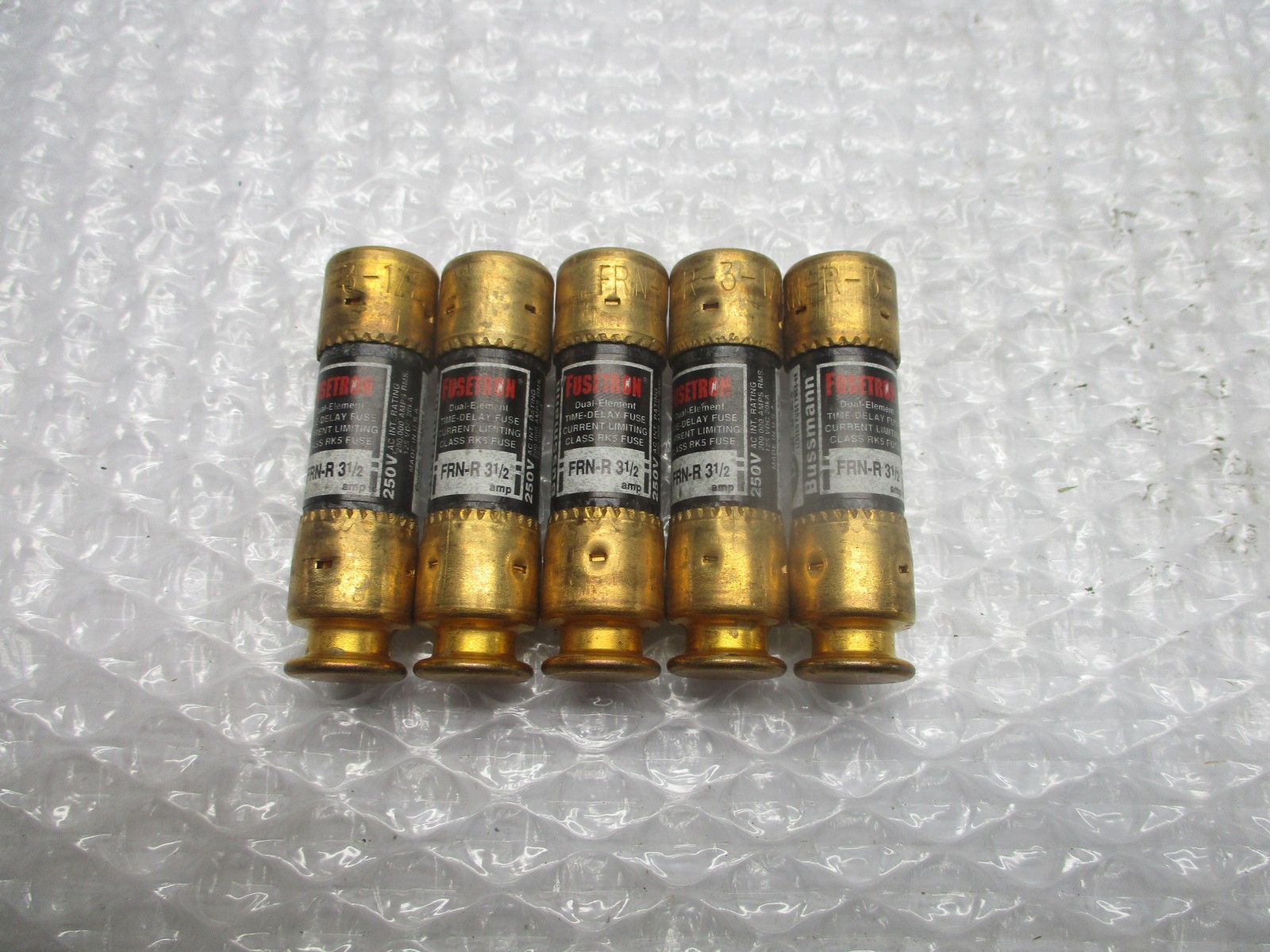 FUSETRON FRN-R-3-1/2 FUSE BLACK LOT OF 5 NSNP