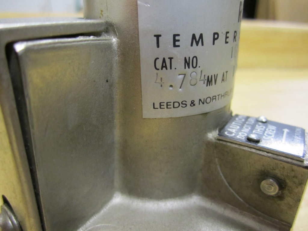 Leeds & Northrup 18890 Temperature Detector Missing Cover