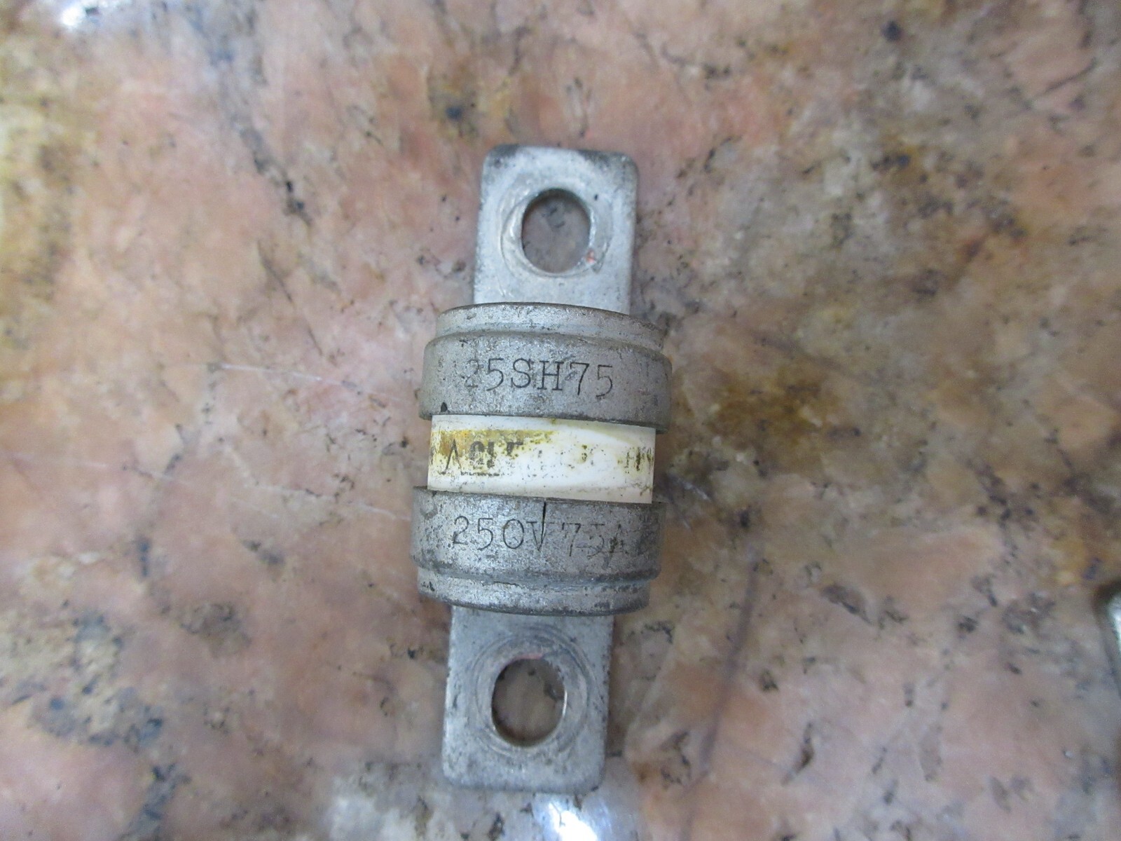 KYOSAN CLEAR UP FUSE 25SH75 LOT OF 3 PIECES