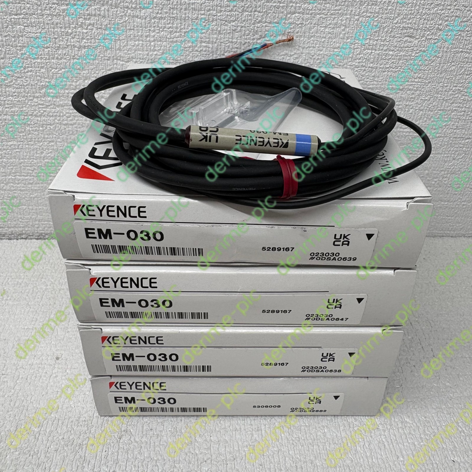 1pcs new Keyence EM-030 proximity transducer