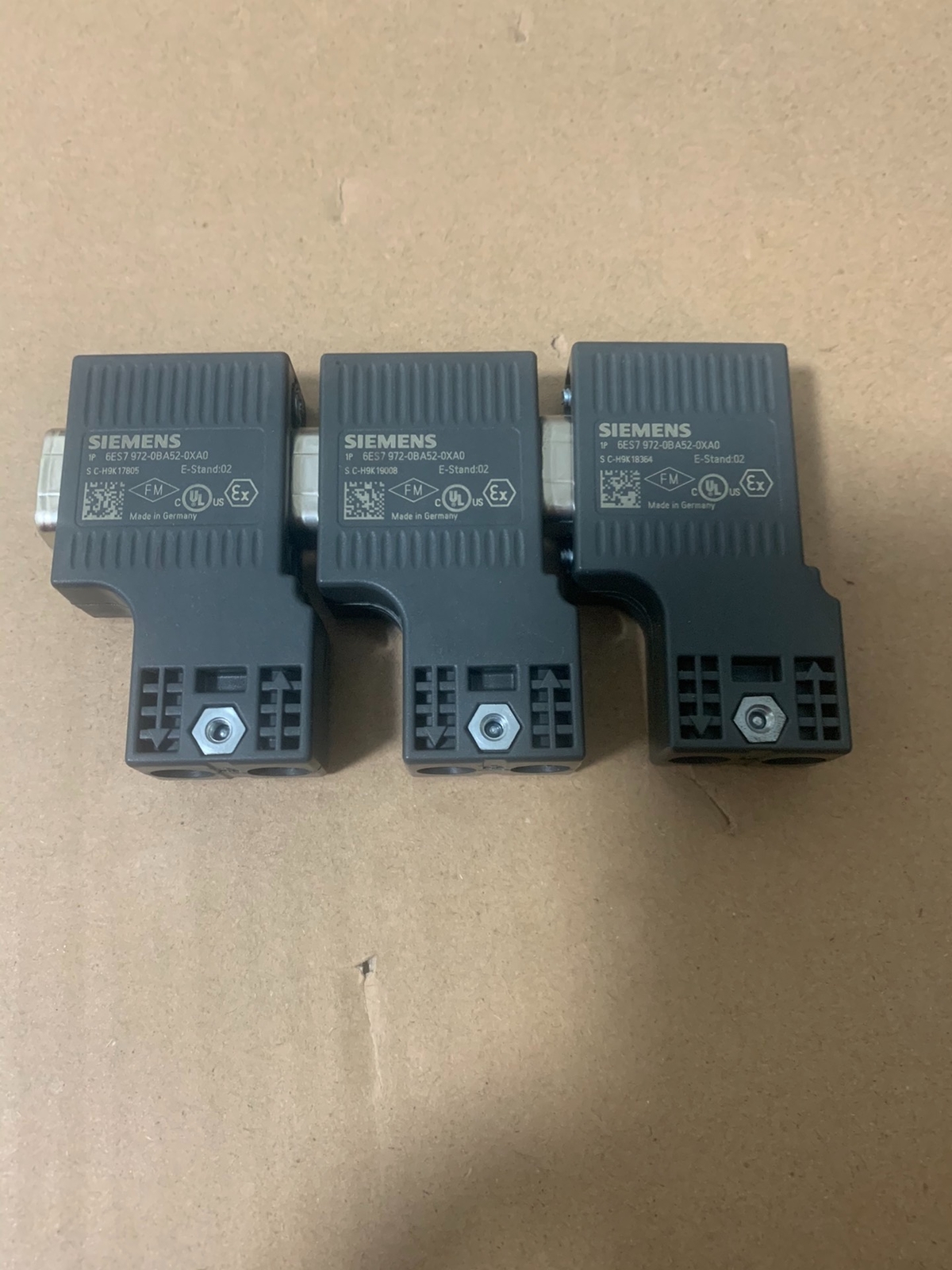 1P Siemens 6ES7 972-0BA52-0XA0 used Accept counteroffer