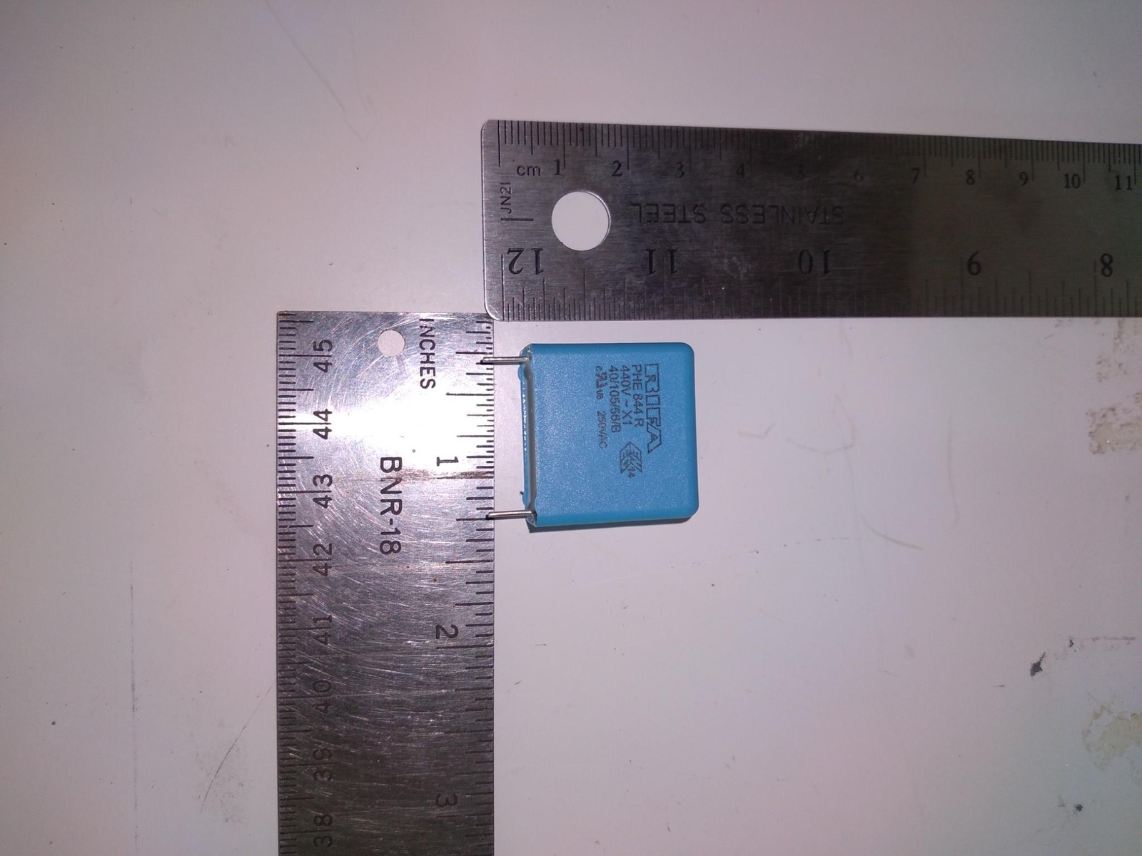 MOUSER 80-PHE844RD6470MR6L2 440VAC 0.47UF 20% KEMET FILM CAPACITORS