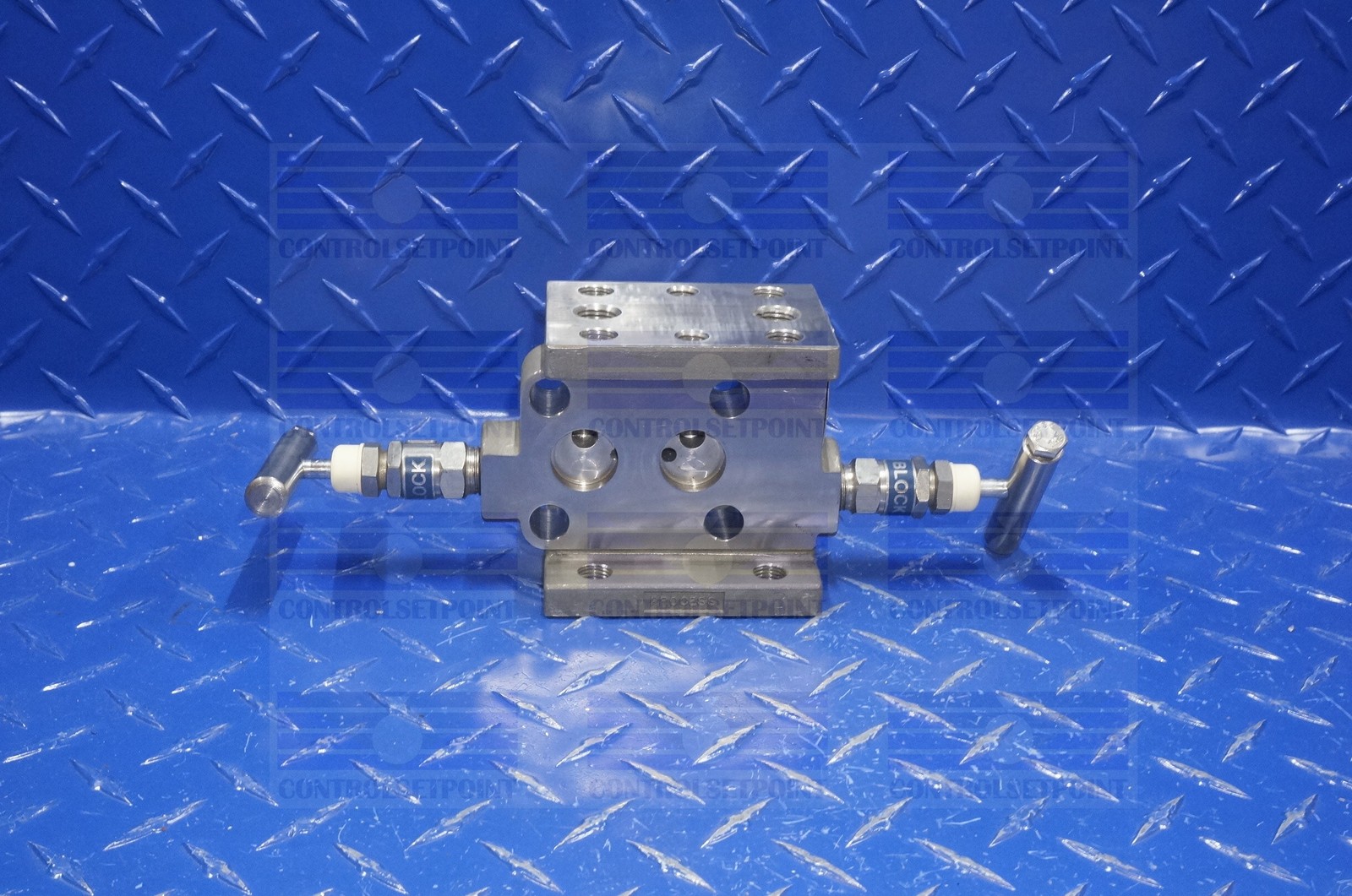 ANDERSON GREENWOOD MANIFOLD MT3VIS-2 NSP 3 VALVE MANIFOLD