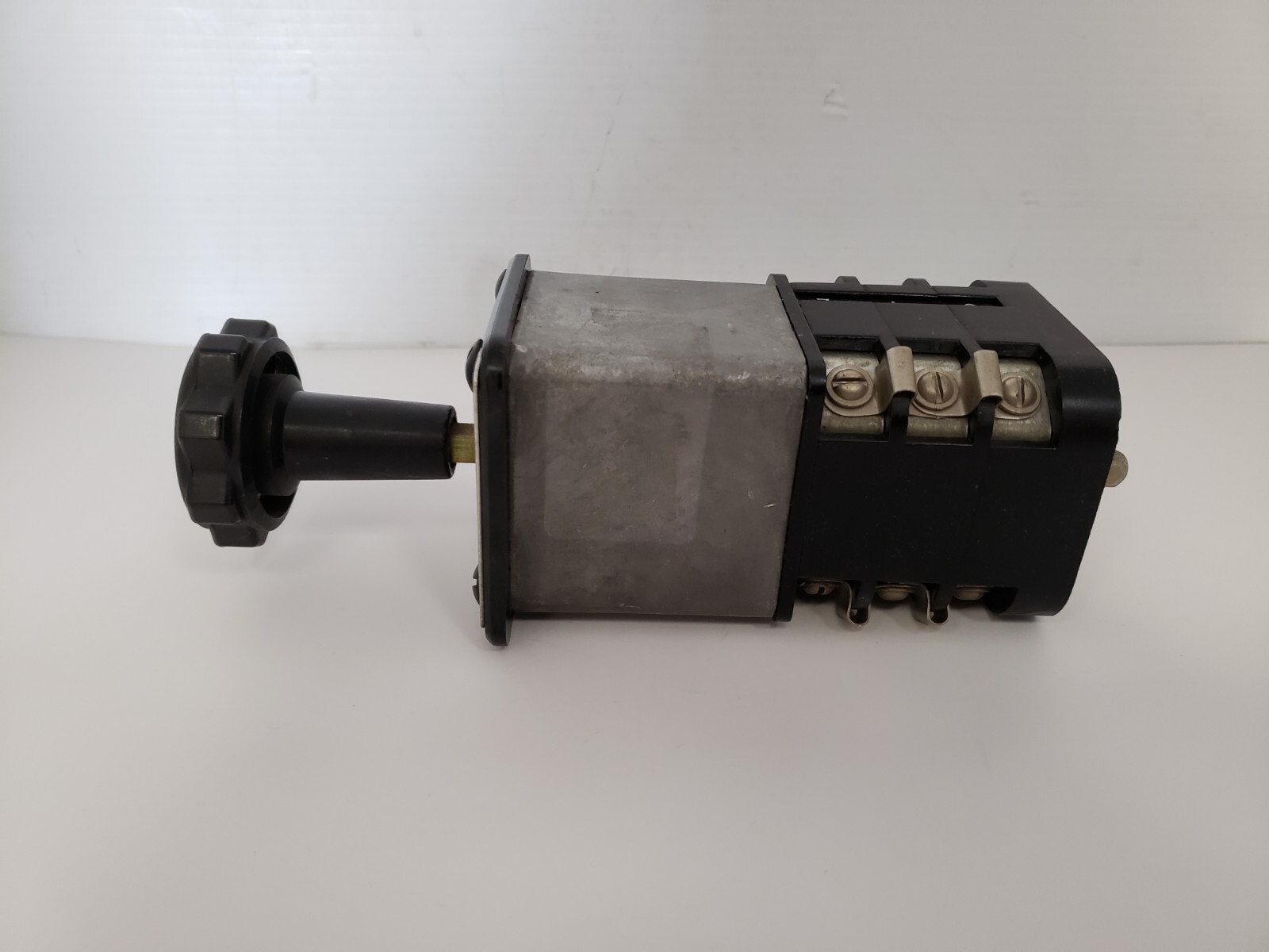 GENERAL ELECTRIC 10AA009 SBM ROTARY AMMETER SWITCH 3 STAGE