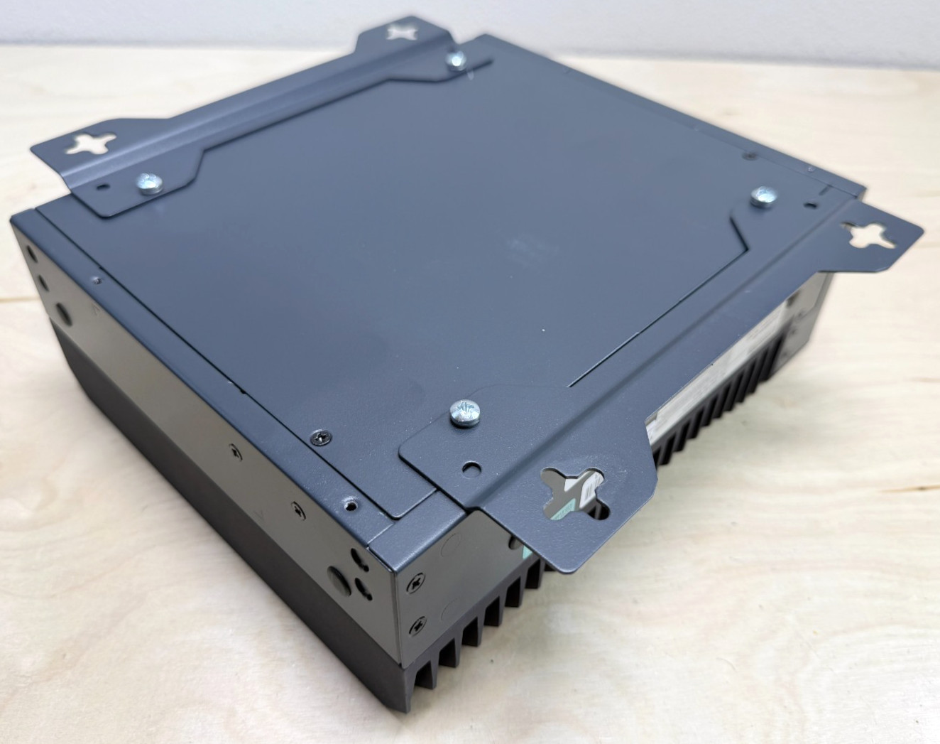 Advantech MIC-770 V1 High Performance Embedded Industrial PC, MIC-770Q-00A2