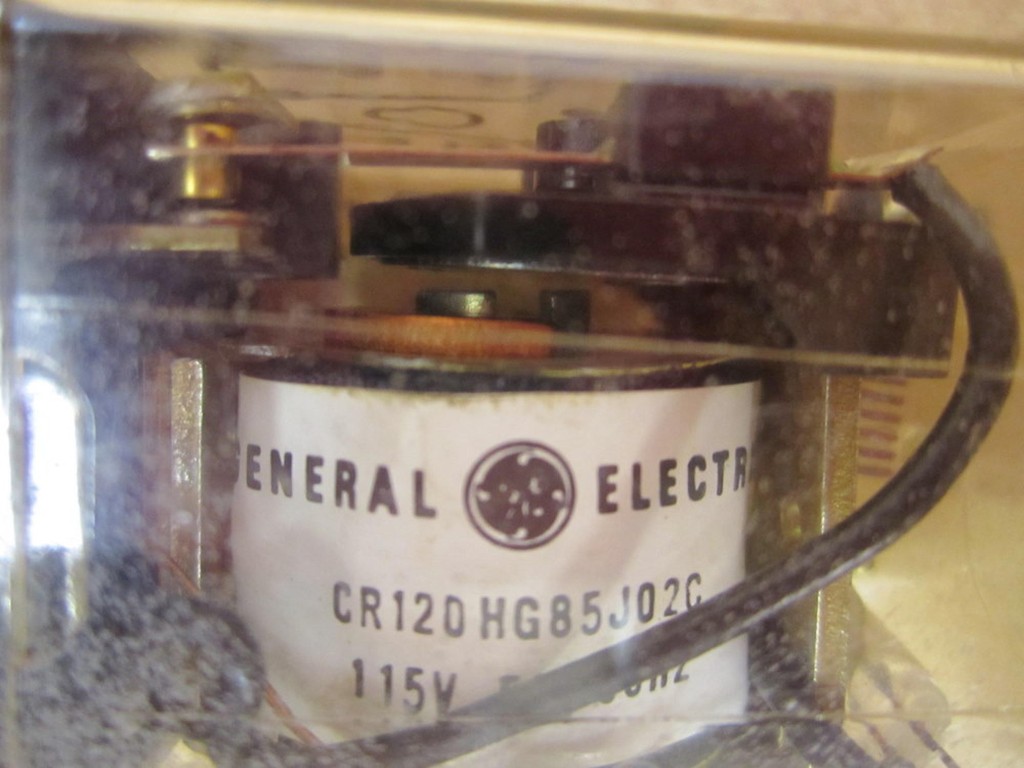 General Electric CR120 HG85J02C Relay