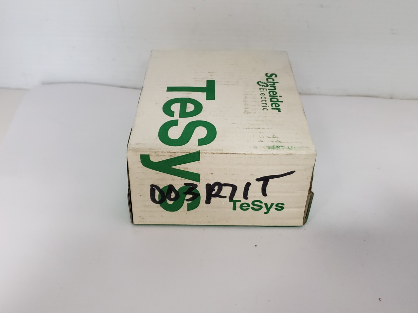 SCHNEIDER ELECTRIC LC1D18G7 CONTACTOR 3 POLE 120V 50/60HZ NIB