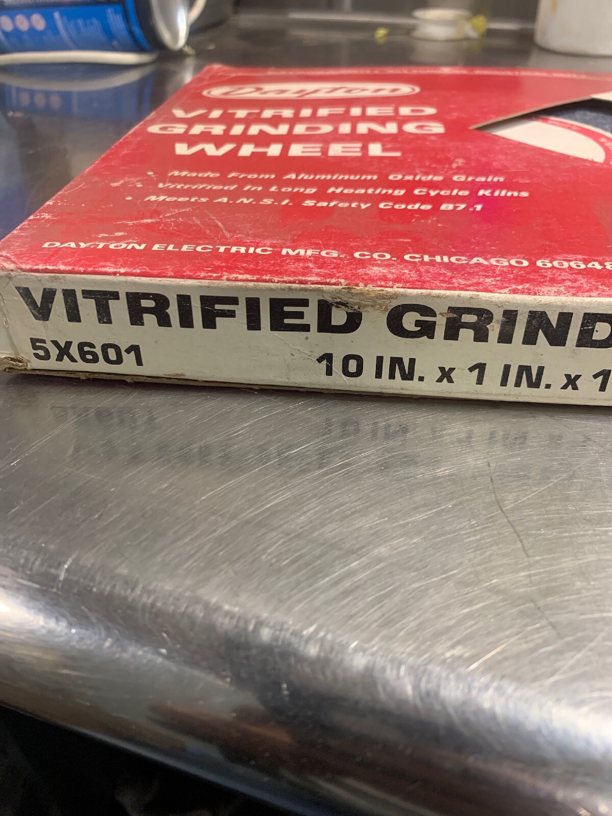 DAYTON 5X601 VITRIFIED GRINDING WHEEL 10 IN. X 1 IN. X 1 1/4IN. *NEW*