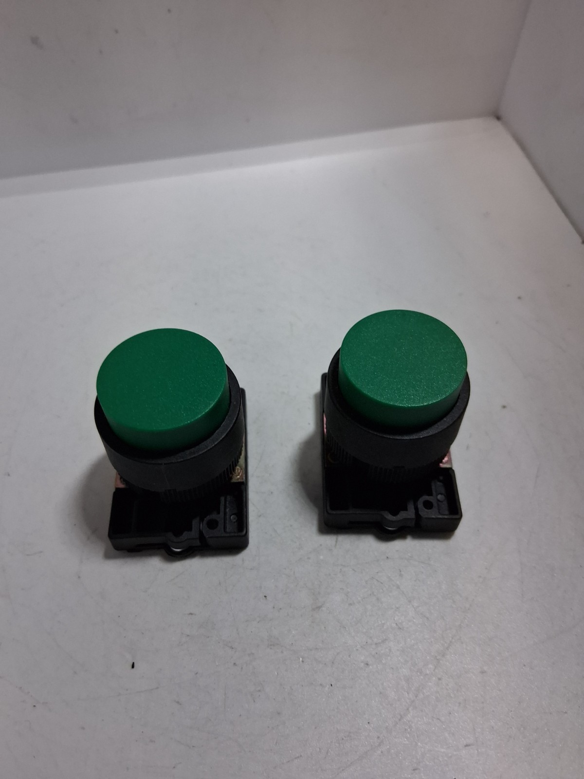 SCHNEIDER ZA2-BL3 PUSHBUTTON OPERATOR GREEN EXTENDED HEAD (LOT OF 2) NNB