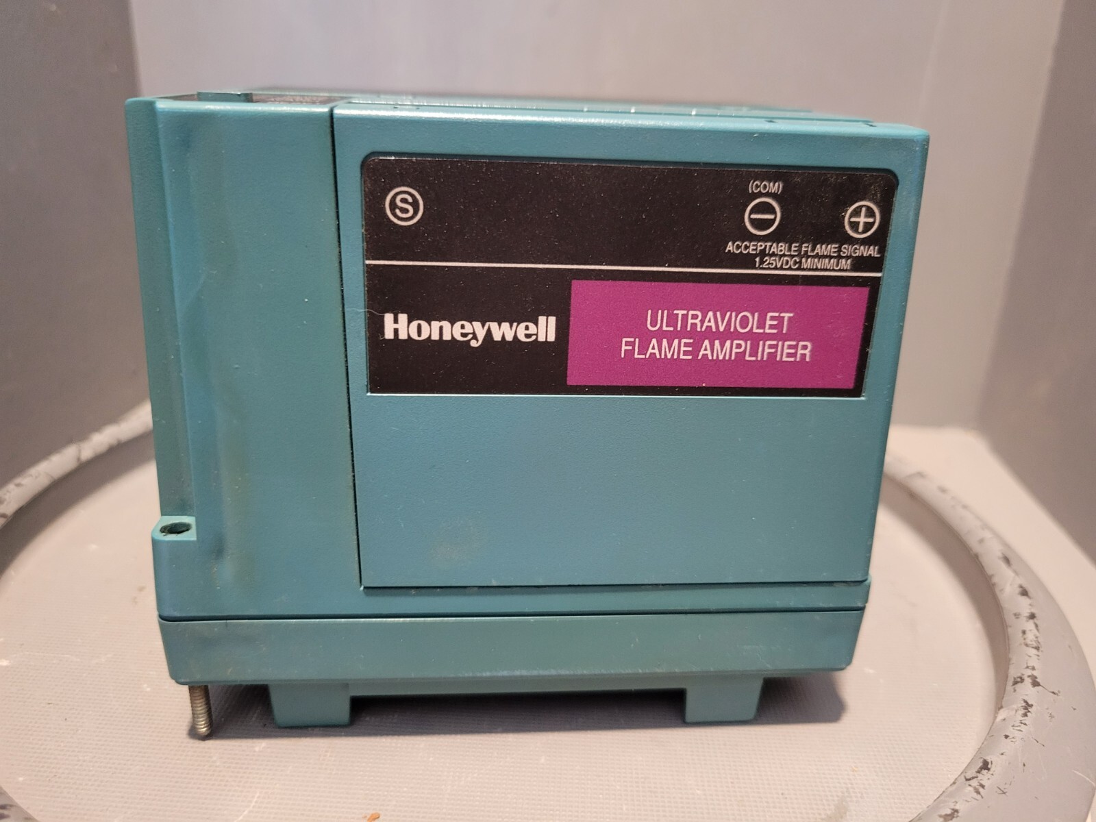 Honeywell Ultraviolet Flame Amplifier, BROKEN RESET, RM7890 A 1015