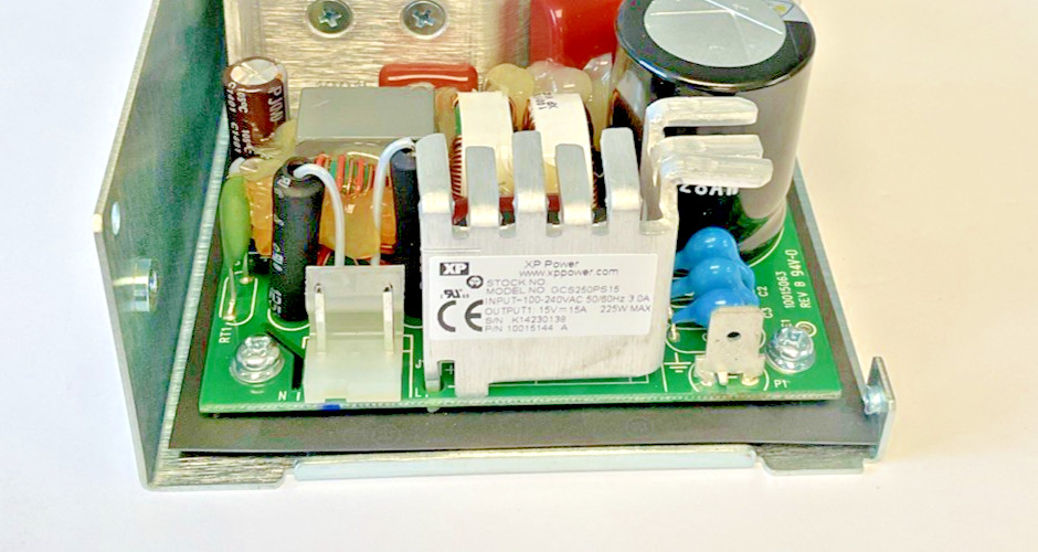 XP POWER GCS250PS15 AC/DC CONVERTER 240VAC 50/60HZ 3.0A