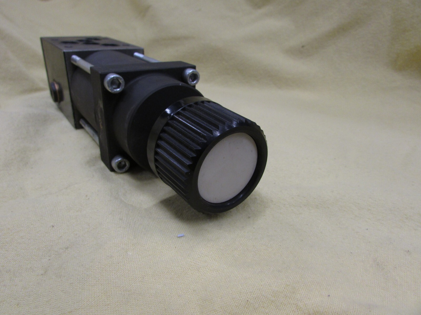 Wandfluh Hydraulik ADRVd10D/100 Valve, NOS, 315 Max bar, 50 l/Min, F5