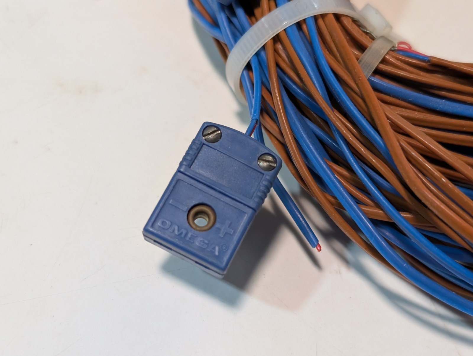 Omega Type T thermocouple connectors w/ extension wire lot, 2 large, 7 mini