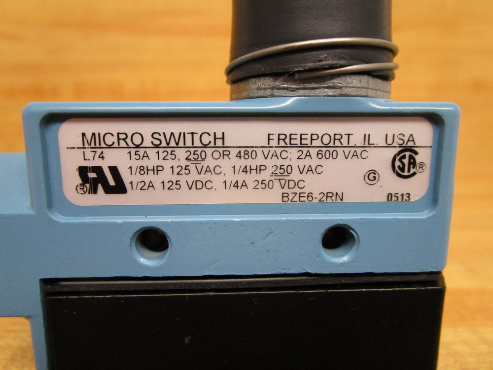 Micro Switch BZE6-2RN Limit Switch BZE62RN W/ Base